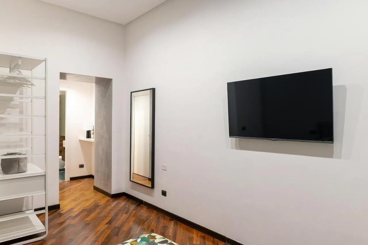 نابولي Roomito Apartments فندق مبيت وإفطار