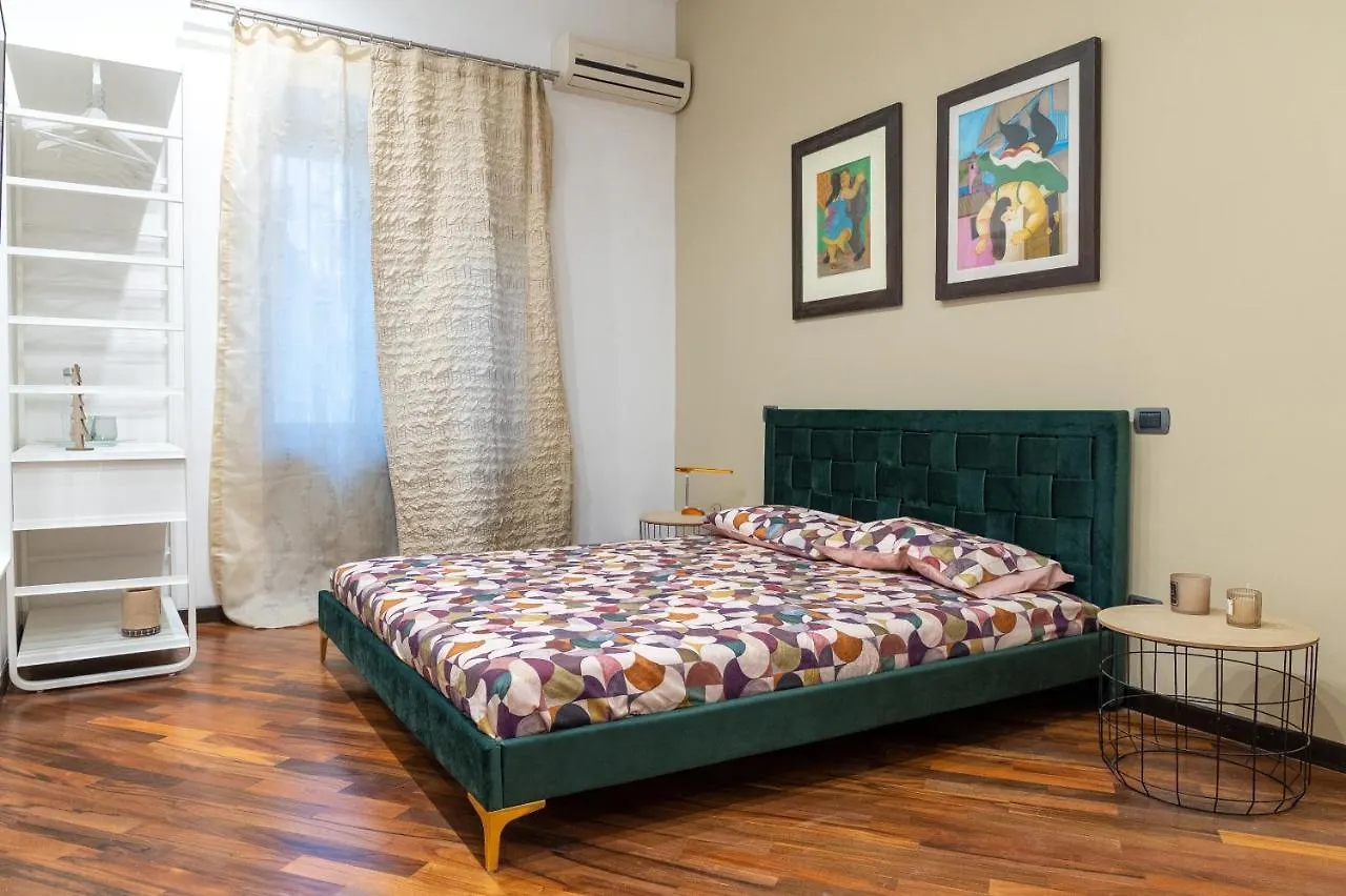 نابولي Roomito Apartments