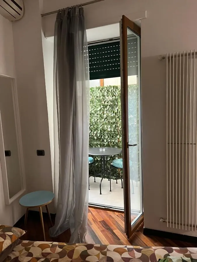 Roomito Apartments Naples Bed & Breakfast